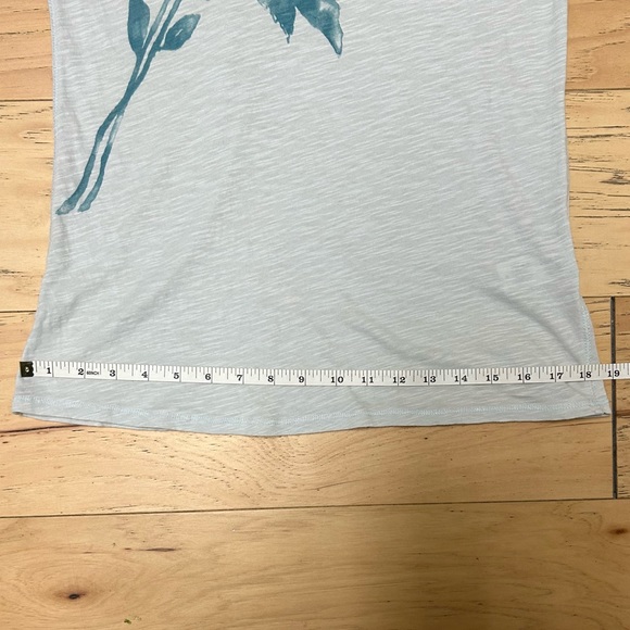 Vintage Lucky Brand Lucky Tee with Blue Roses Pattern 100% Cotton (never worn) - Picture 5 of 10